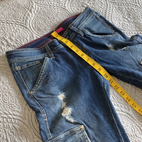 Alice + Olivia Distressed Jeans - Picture 8 of 8